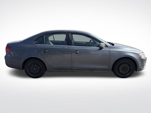 Used 2013 Volkswagen Jetta SE FWD image 19