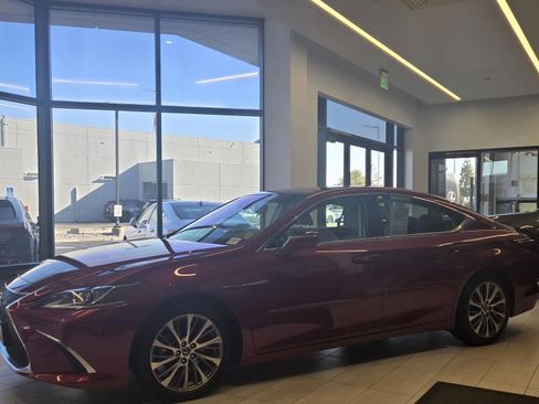 Used 2019 Lexus ES 350 image 1