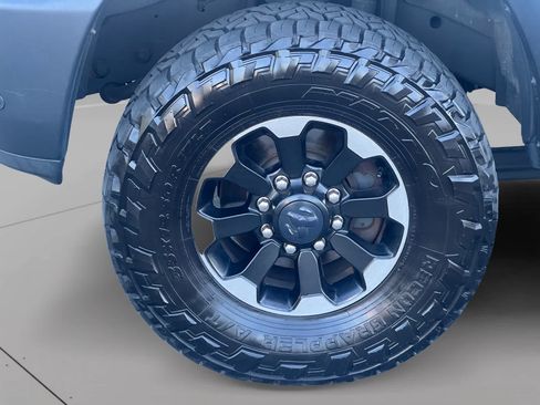 Used 2018 RAM 2500 Power Wagon w/ Leather & Luxury Group AWD/4WD image 18