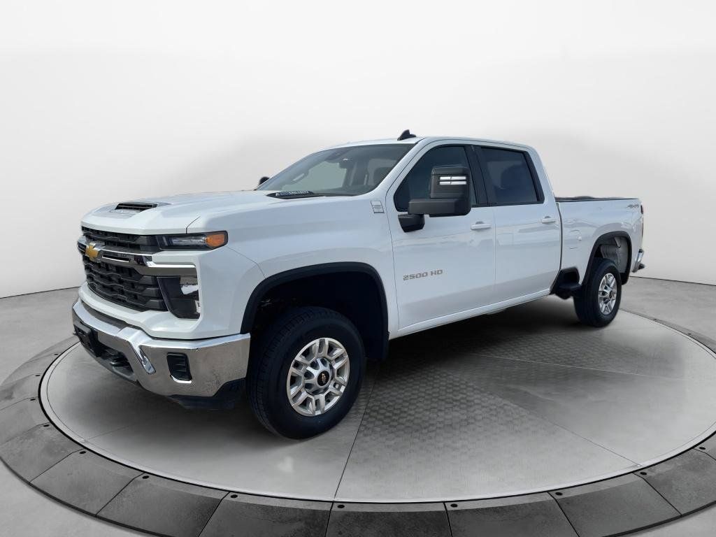 Used 2024 Chevrolet Silverado 2500 LT AWD/4WD image 1