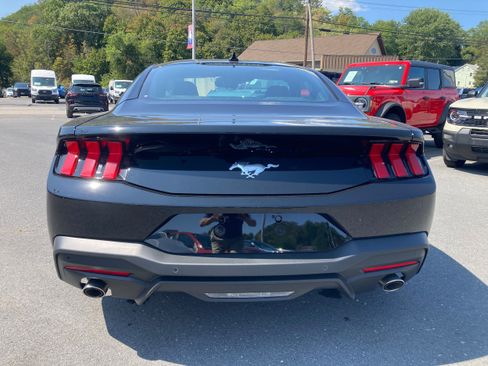 New 2025 Ford Mustang Coupe RWD image 4