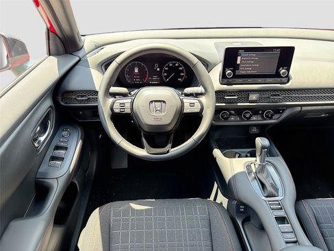 Certified 2025 Honda HR-V Sport image 25