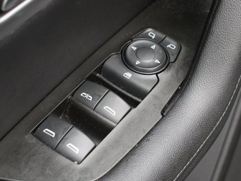 Used 2019 Chevrolet Blazer LT image 15