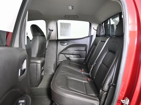 Used 2018 Chevrolet Colorado ZR2 image 17