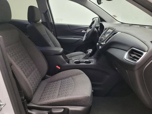 Used 2024 Chevrolet Equinox LT FWD image 21