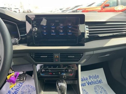 Used 2025 Volkswagen Jetta Sport image 16