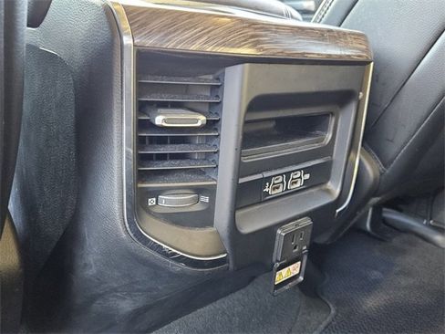 Used 2020 RAM 1500 Laramie image 11