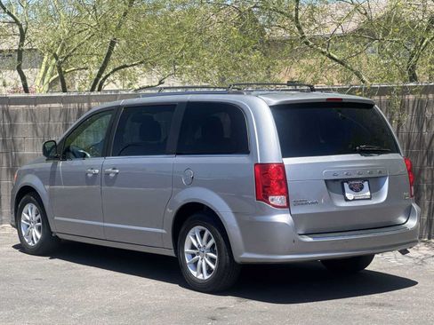 Used 2019 Dodge Grand Caravan SXT FWD image 6