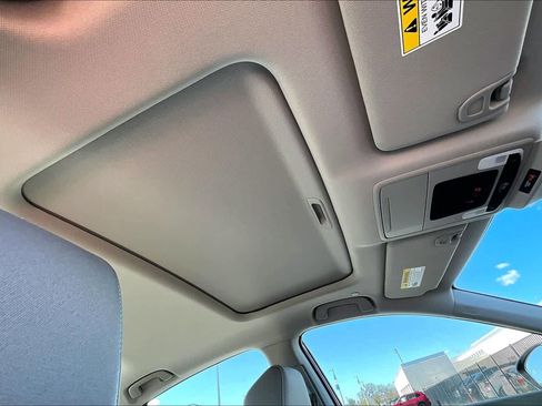 Used 2025 Honda Accord SE image 13