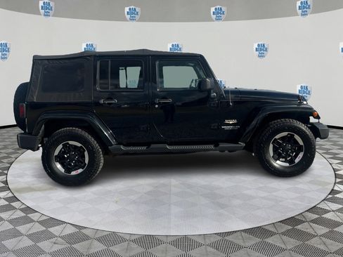Used 2014 Jeep Wrangler Unlimited Sahara w/ Connectivity Group image 4
