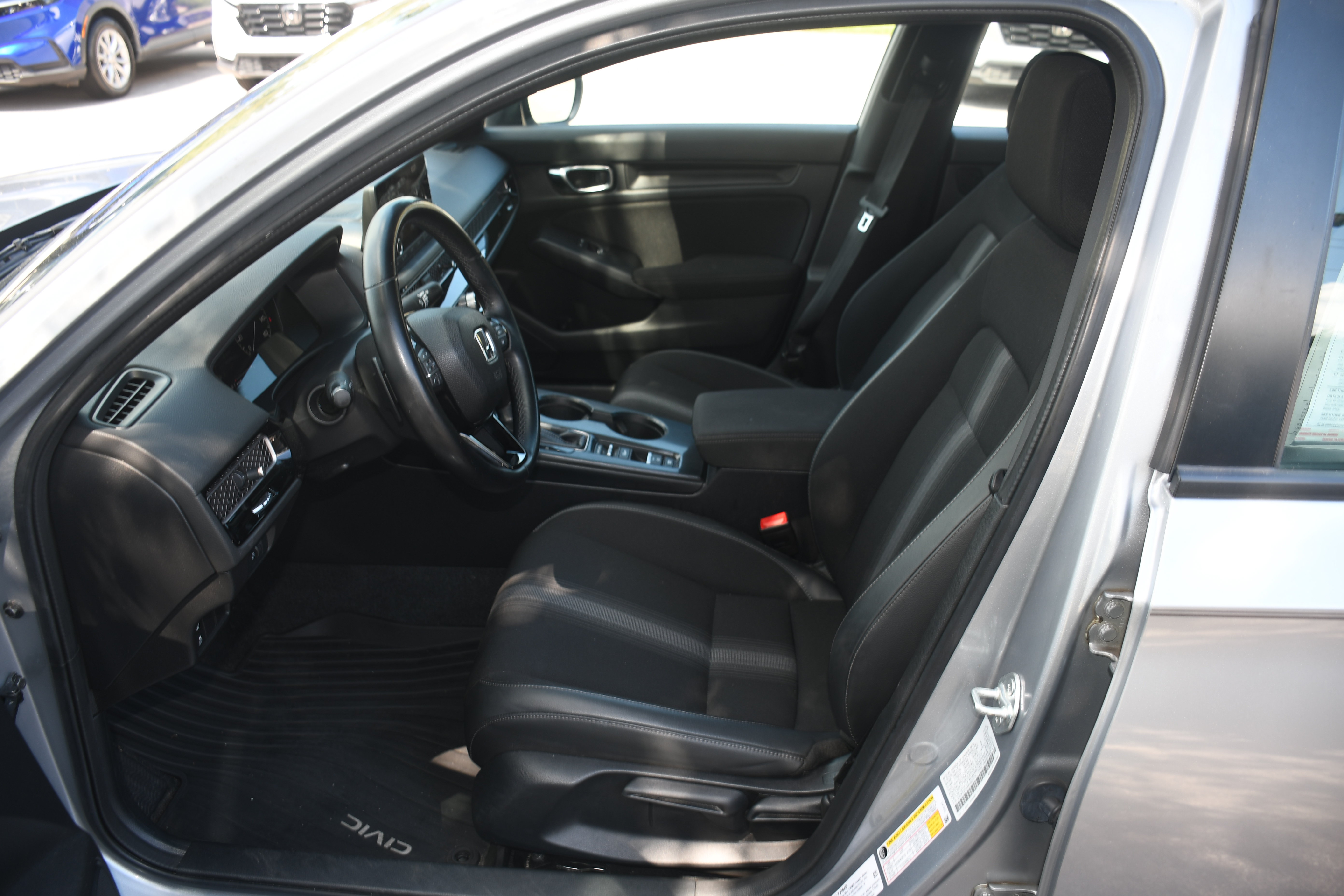 Used 2023 Honda Civic Sport image 7
