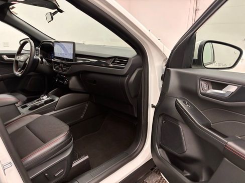 Certified 2025 Ford Escape ST-Line Elite w/ Tech Pack #2 image 25