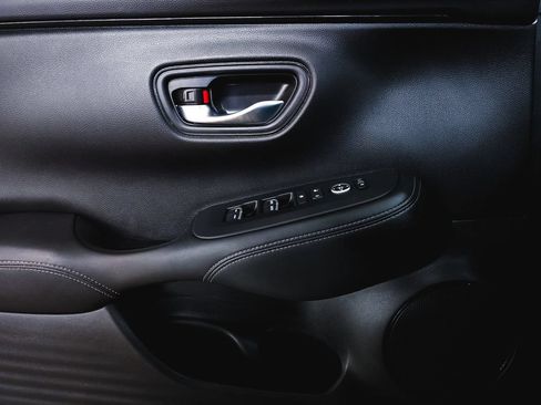 Used 2024 Honda HR-V EX-L image 15