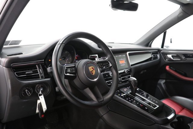 Used 2023 Porsche Macan S AWD/4WD image 13