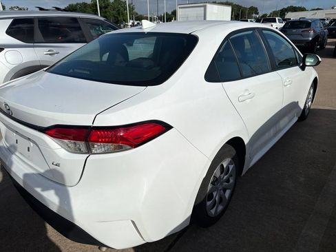 Used 2024 Toyota Corolla LE FWD image 5