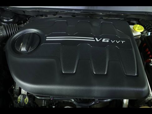 Used 2022 Jeep Cherokee Latitude Lux w/ Sun & Sound Group image 20