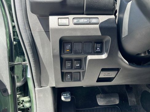 Used 2024 Nissan Frontier SV w/ SV Convenience Package AWD/4WD image 10