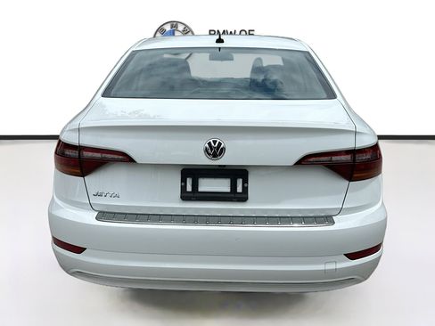 Used 2019 Volkswagen Jetta SE FWD image 6