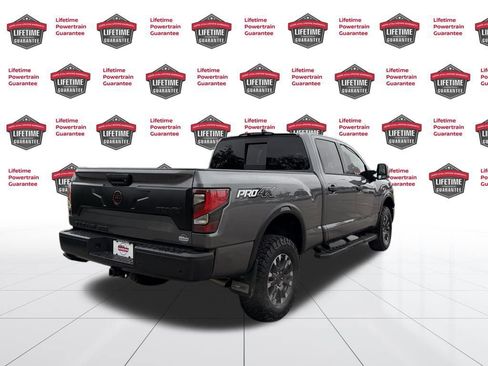 Used 2024 Nissan Titan PRO-4X image 7