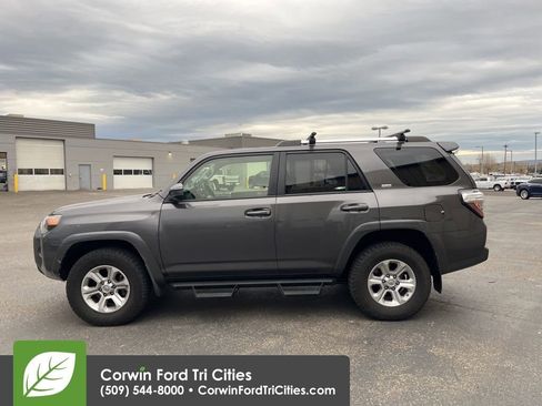 Used 2019 Toyota 4Runner SR5 image 6