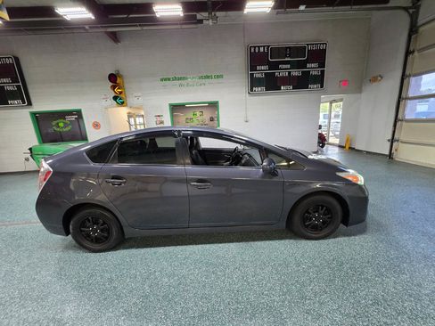 Used 2012 Toyota Prius Four FWD image 5