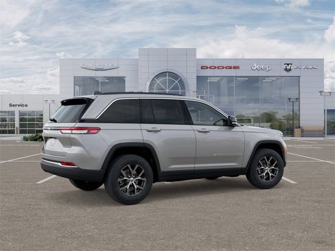 New 2025 Jeep Grand Cherokee Limited image 4