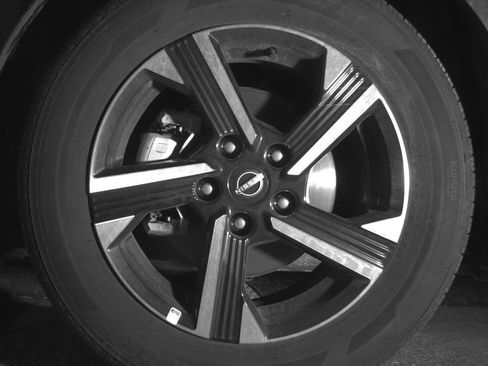 Used 2025 Nissan Sentra SV image 12