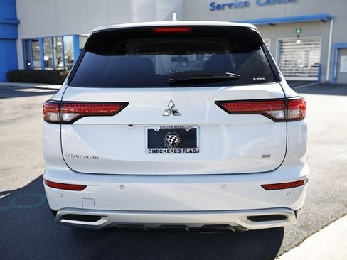 Used 2024 Mitsubishi Outlander SE image 7