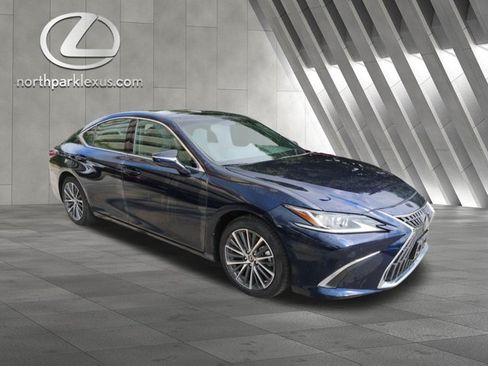 Used 2023 Lexus ES 350 w/ Premium Package FWD image 5