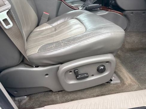 Used 2004 GMC Envoy XL SLT AWD/4WD image 23