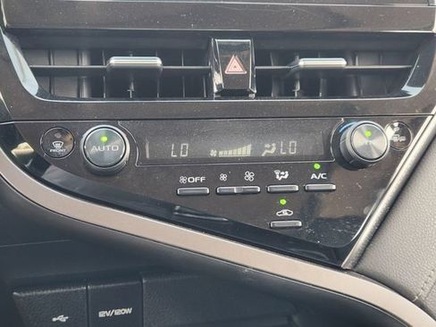 Used 2023 Toyota Camry XSE w/ Navigation Package FWD image 14