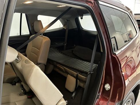 Used 2018 Honda Pilot Touring image 24