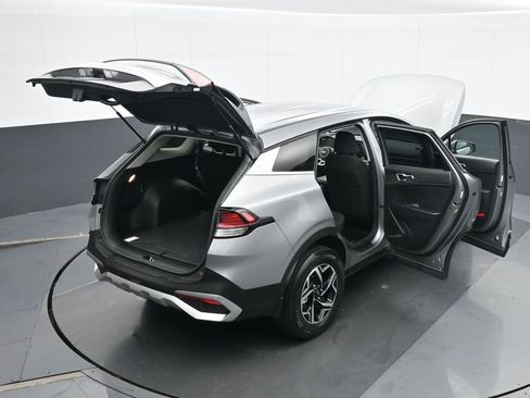 Used 2023 Kia Sportage LX AWD/4WD image 39
