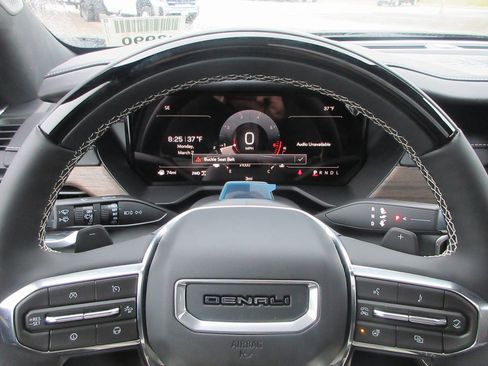 New 2026 GMC Acadia Denali Ultimate image 16