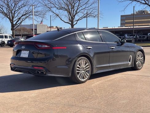 Used 2018 Kia Stinger image 4