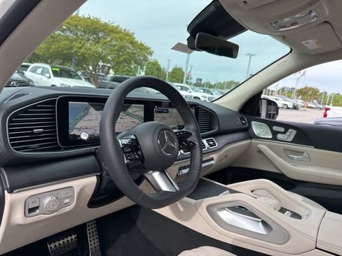 New 2026 Mercedes-Benz GLS 450 4MATIC image 19