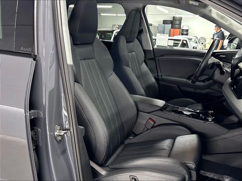 Certified 2025 Audi Q6 e-tron Premium Plus w/ Premium Plus AWD/4WD image 9