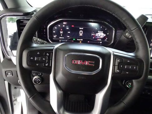 Certified 2025 GMC Sierra 1500 Elevation AWD/4WD image 6