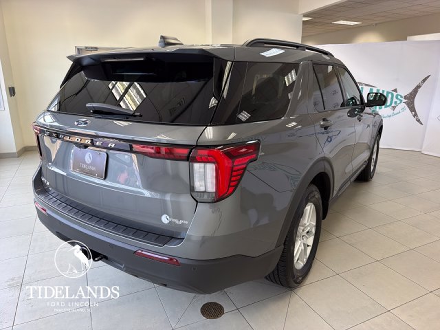 New 2026 Ford Explorer Active RWD image 7