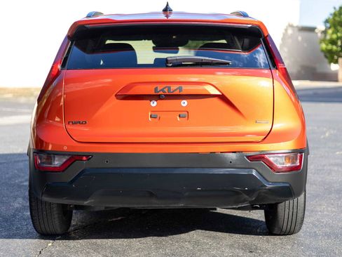 Used 2023 Kia Niro EX image 6