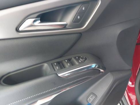 New 2026 Chevrolet Traverse LT w/ Driver Confidence Package FWD image 26