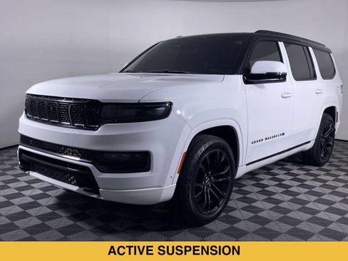 Used 2022 Jeep Grand Wagoneer Series II AWD/4WD image 20