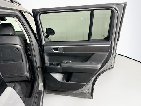 Used 2025 Hyundai Santa Fe SEL FWD image 30