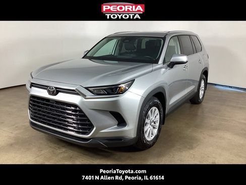 Used 2024 Toyota Grand Highlander AWD image 1