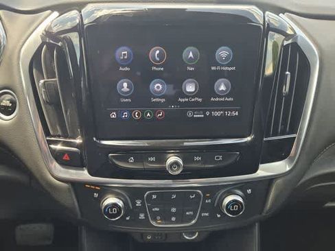 Used 2022 Chevrolet Traverse High Country FWD image 17