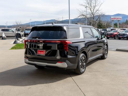 New 2026 Kia Carnival LXS FWD image 7
