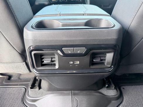 Used 2024 GMC Sierra 2500 AT4 w/ Technology Package AWD/4WD image 29