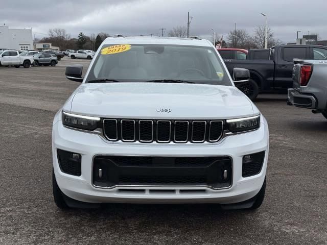 Used 2021 Jeep Grand Cherokee L Overland w/ Luxury Tech Group IV AWD/4WD image 3