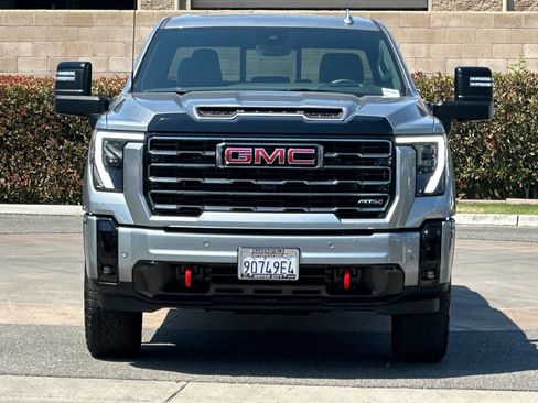 Certified 2025 GMC Sierra 2500 AT4 w/ AT4 Premium Plus Package AWD/4WD image 9