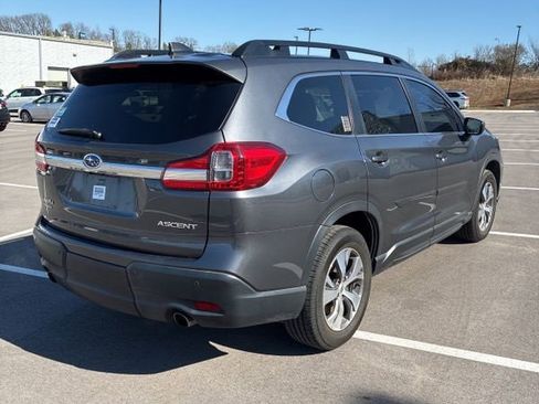 Used 2021 Subaru Ascent Premium w/ Convenience Package image 2